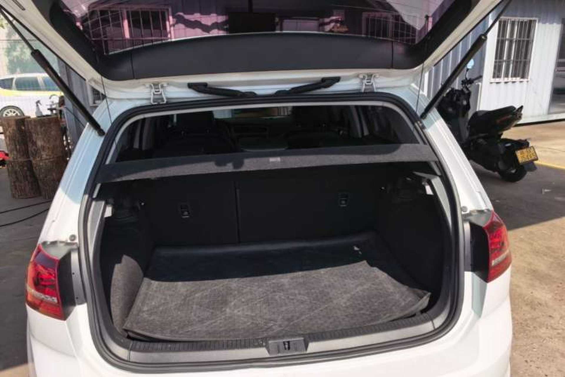 Used Volkswagen Golf 2017 230TSI Automatic Luxury Million-Vehicle Commemorative Edition Trunk