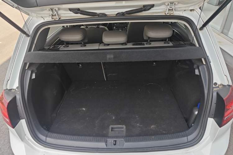 Used Volkswagen Golf 2017 230TSI Manual Comfort Edition – Celebrating Milestone of One Million Units Trunk