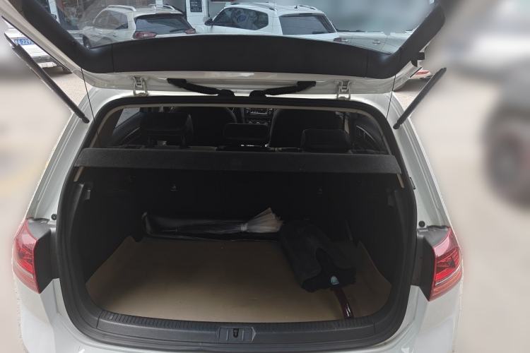 Used Volkswagen Golf 2017 230TSI Automatic Luxury Million-Vehicle Commemorative Edition Trunk