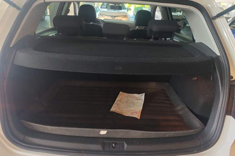 Used Volkswagen Golf 2017 1.6L Automatic Comfort Million-Vehicle Anniversary Edition Trunk
