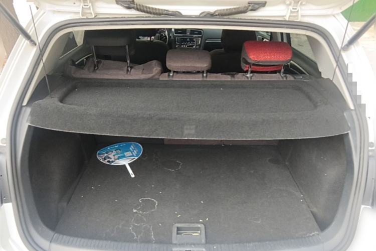 Used Volkswagen Golf 2017 230TSI Automatic Comfort Edition – Celebrating Milestone of One Million Units Trunk
