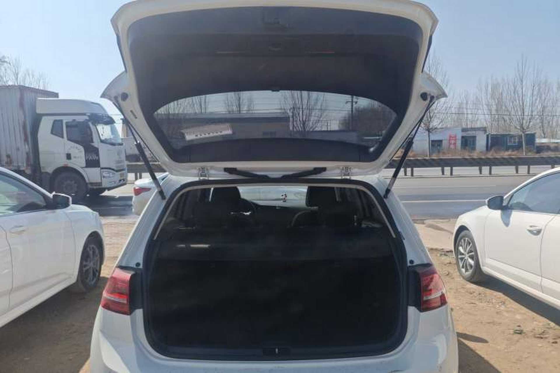 Used Volkswagen Golf 2017 230TSI Manual Comfort Edition – Celebrating Milestone of One Million Units Trunk