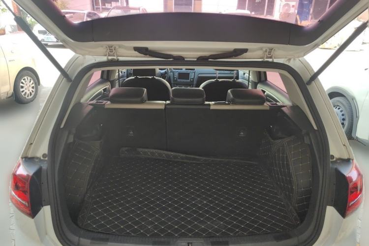 Used Volkswagen Golf 2017 230TSI Automatic Luxury Million-Vehicle Commemorative Edition Trunk