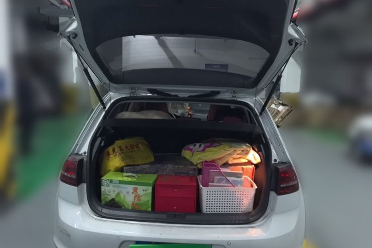 Used Volkswagen Golf 2017 230TSI Automatic Comfort Edition – Celebrating Milestone of One Million Units Trunk