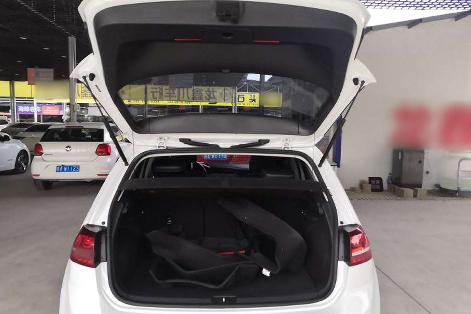 Used Volkswagen Golf 2017 230TSI Automatic Luxury Million-Vehicle Commemorative Edition Trunk