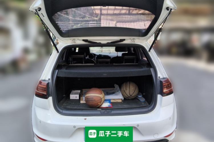 Used Volkswagen Golf 2017 280TSI Automatic R-Line Million-Vehicle Commemorative Edition Trunk