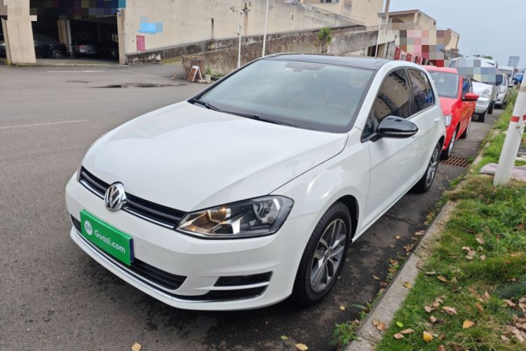 Used Volkswagen Golf 2017 230TSI Automatic Luxury Million-Vehicle Commemorative Edition Guazi used car, China used car export, Used car for sale, Used cars, Cheapest cars for sale