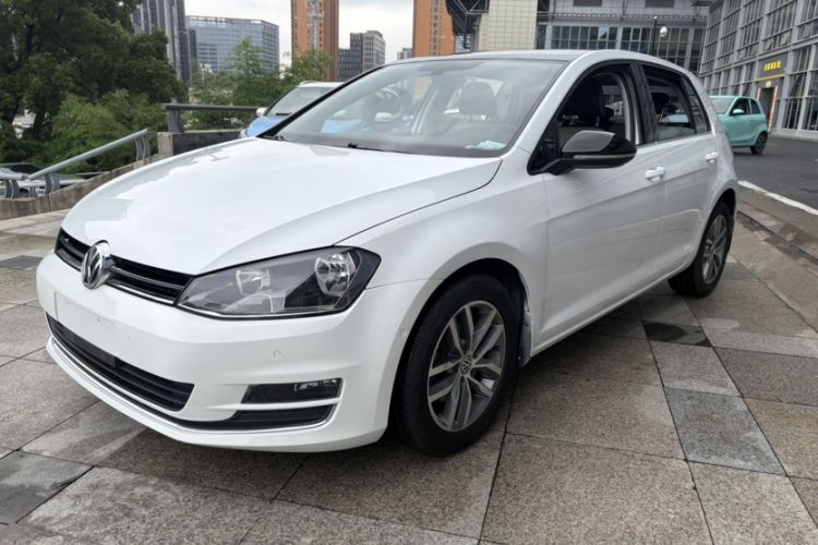 Used Volkswagen Golf 2017 230TSI Automatic Luxury Million-Vehicle Commemorative Edition Guazi used car, China used car export, Used car for sale, Used  cars, Cheapest cars for sale