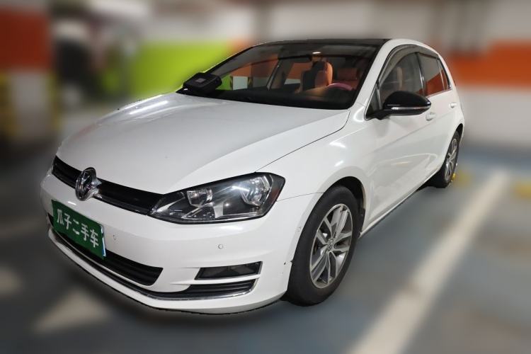 Used Volkswagen Golf 2017 230TSI Automatic Luxury Million-Vehicle Commemorative Edition Guazi used car, China used car export, Used car for sale, Used cars, Cheapest cars for sale