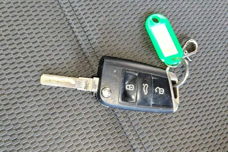 Used Volkswagen Golf 2017 1.6L Automatic Comfort Million-Vehicle Anniversary Edition Vehicle Key