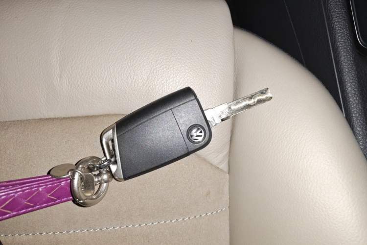 Used Volkswagen Golf 2017 230TSI Automatic Luxury Million-Vehicle Commemorative Edition Vehicle Key