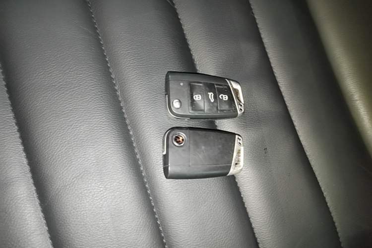 Used Volkswagen Golf 2017 280TSI Automatic R-Line Million-Vehicle Commemorative Edition Vehicle Key