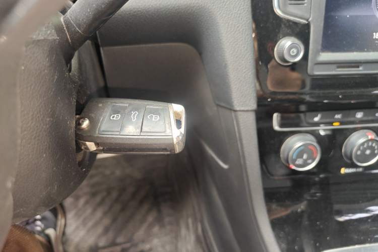 Used Volkswagen Golf 2017 280TSI Automatic R-Line Million-Vehicle Commemorative Edition Vehicle Key