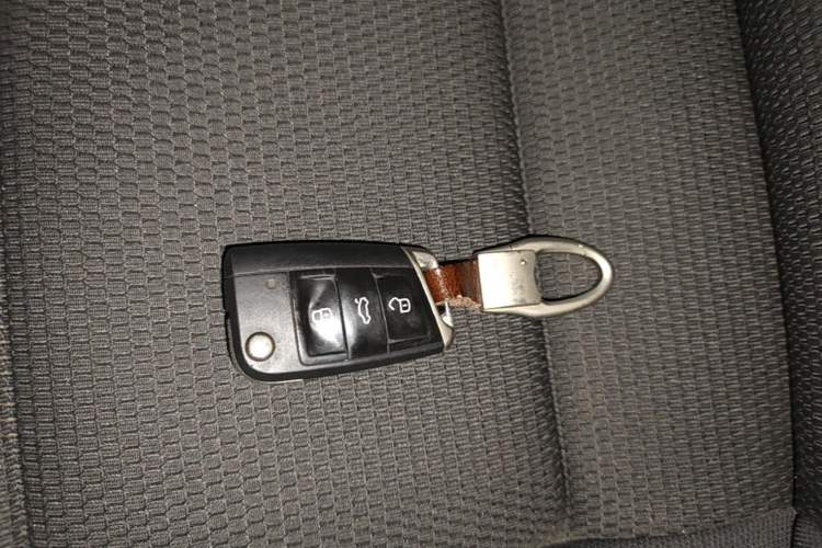 Used Volkswagen Golf 2017 1.6L Automatic Comfort Million-Vehicle Anniversary Edition Vehicle Key