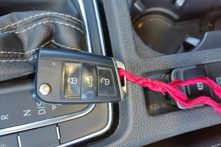 Used Volkswagen Golf 2017 280TSI Automatic R-Line Million-Vehicle Commemorative Edition Vehicle Key