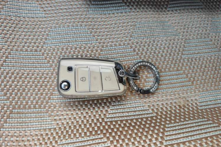 Used Volkswagen Golf 2017 230TSI Automatic Luxury Million-Vehicle Commemorative Edition Vehicle Key