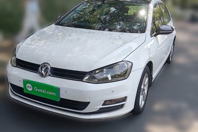 Used Volkswagen Golf 2017 1.6L Automatic Comfort Million-Vehicle Anniversary Edition