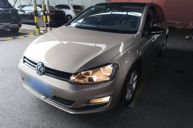 Used Volkswagen Golf 2017 1.6L Automatic Comfort Million-Vehicle Anniversary Edition