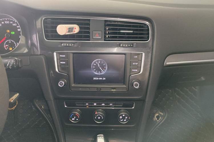 Used Volkswagen Golf 2017 230TSI Automatic Comfort Edition – Celebrating Milestone of One Million Units Audio And AC Panel