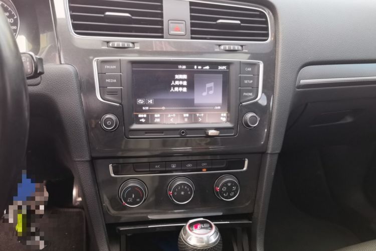 Used Volkswagen Golf 2017 230TSI Automatic Comfort Edition – Celebrating Milestone of One Million Units Audio And AC Panel