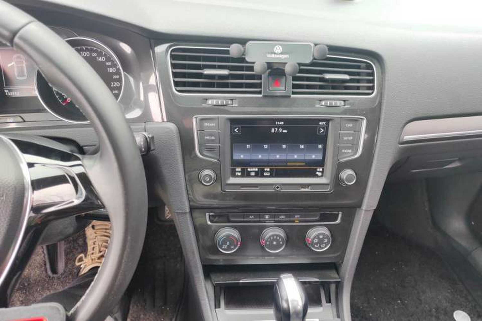 Used Volkswagen Golf 2017 230TSI Automatic Comfort Edition – Celebrating Milestone of One Million Units Audio And AC Panel