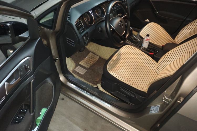 Used Volkswagen Golf 2017 230TSI Automatic Comfort Edition – Celebrating Milestone of One Million Units Driver Seat