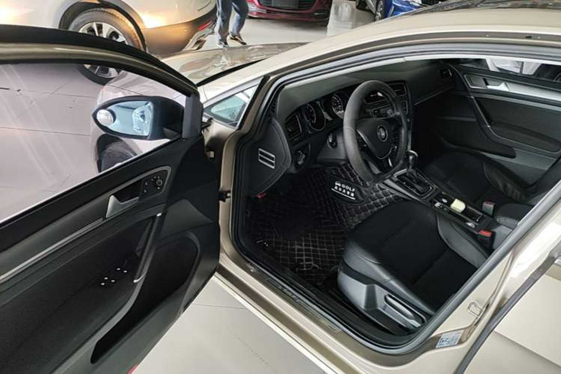 Used Volkswagen Golf 2017 230TSI Automatic Comfort Edition – Celebrating Milestone of One Million Units Driver Seat