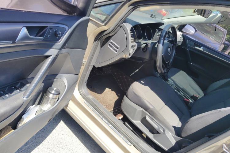 Used Volkswagen Golf 2017 230TSI Automatic Comfort Edition – Celebrating Milestone of One Million Units Driver Seat