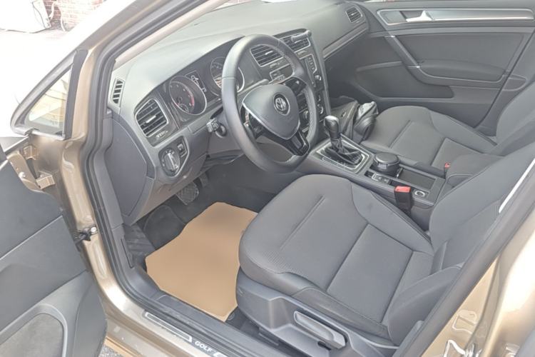 Used Volkswagen Golf 2017 230TSI Automatic Comfort Edition – Celebrating Milestone of One Million Units Driver Seat