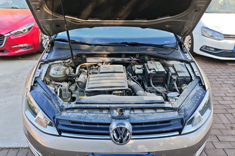 Used Volkswagen Golf 2017 1.6L Automatic Comfort Million-Vehicle Anniversary Edition Engine Bay