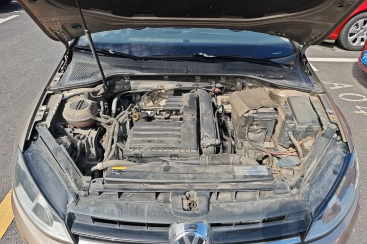 Used Volkswagen Golf 2017 230TSI Automatic Comfort Edition – Celebrating Milestone of One Million Units Engine Bay