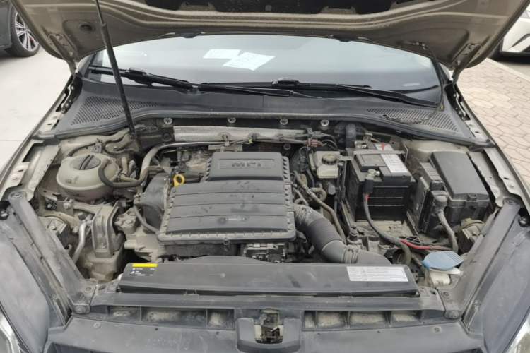 Used Volkswagen Golf 2017 1.6L Automatic Comfort Million-Vehicle Anniversary Edition Engine Bay