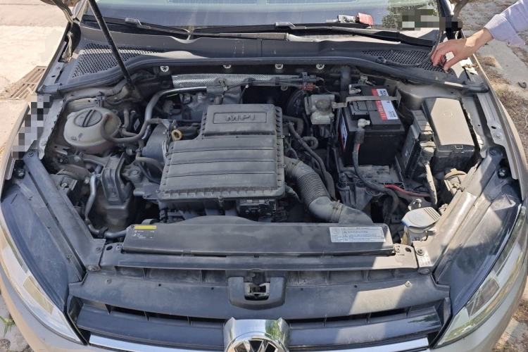 Used Volkswagen Golf 2017 1.6L Automatic Comfort Million-Vehicle Anniversary Edition Engine Bay