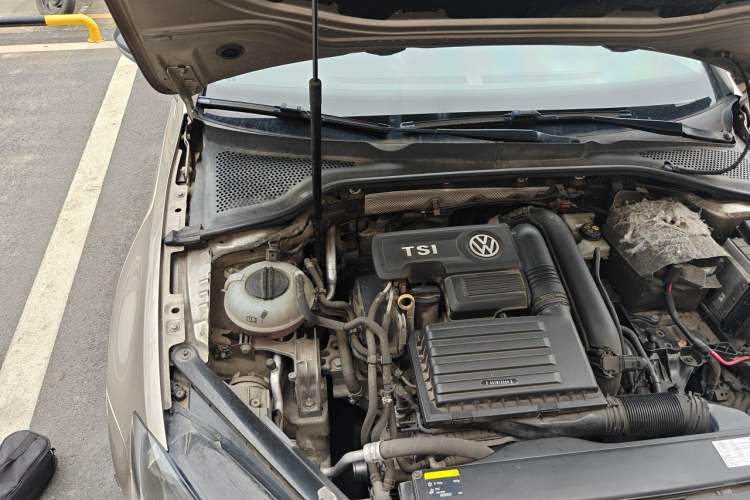 Used Volkswagen Golf 2017 230TSI Automatic Comfort Edition – Celebrating Milestone of One Million Units Engine Bay Right