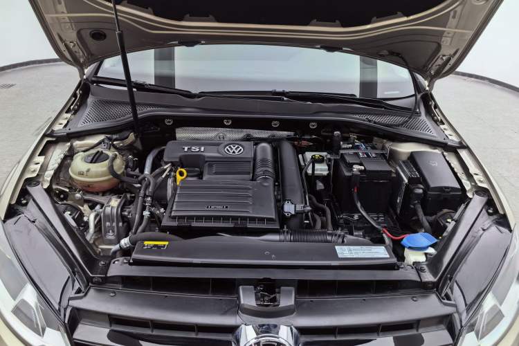 Used Volkswagen Golf 2017 230TSI Automatic Comfort Edition – Celebrating Milestone of One Million Units Engine Bay