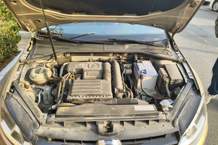 Used Volkswagen Golf 2017 230TSI Automatic Comfort Edition – Celebrating Milestone of One Million Units Engine Bay
