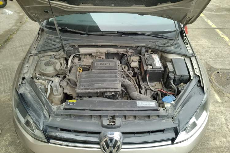 Used Volkswagen Golf 2017 1.6L Automatic Comfort Million-Vehicle Anniversary Edition Engine Bay