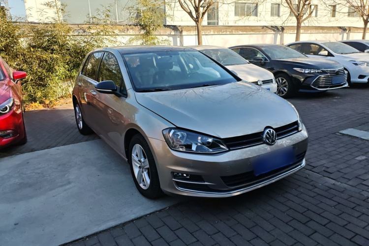 Used Volkswagen Golf 2017 1.6L Automatic Comfort Million-Vehicle Anniversary Edition Exterior 1