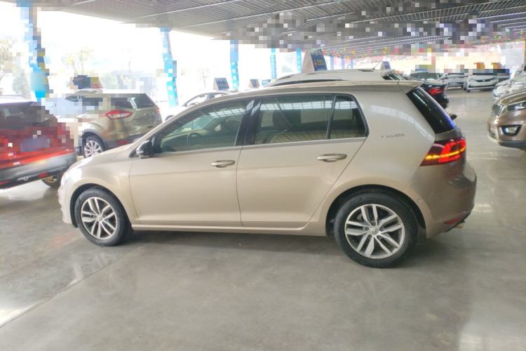 Used Volkswagen Golf 2017 230TSI Automatic Luxury Million-Vehicle Commemorative Edition Exterior 3