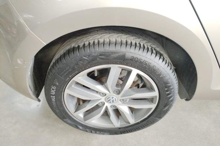 Used Volkswagen Golf 2017 230TSI Automatic Luxury Million-Vehicle Commemorative Edition Exterior 8