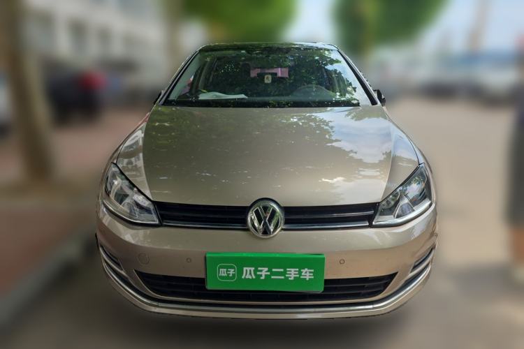 Used Volkswagen Golf 2017 1.6L Automatic Comfort Million-Vehicle Anniversary Edition Front