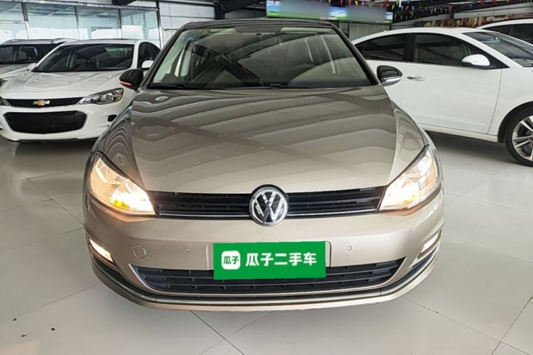 Used Volkswagen Golf 2017 230TSI Automatic Comfort Edition – Celebrating Milestone of One Million Units Front