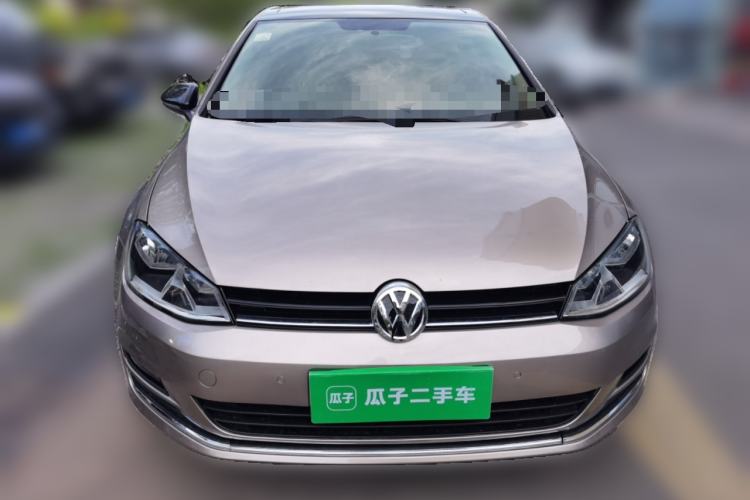 Used Volkswagen Golf 2017 230TSI Automatic Comfort Edition – Celebrating Milestone of One Million Units Front