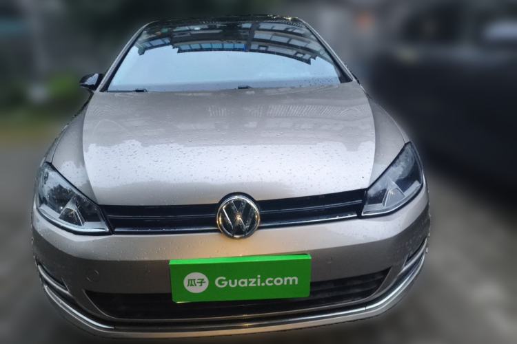 Used Volkswagen Golf 2017 1.6L Automatic Comfort Million-Vehicle Anniversary Edition Front