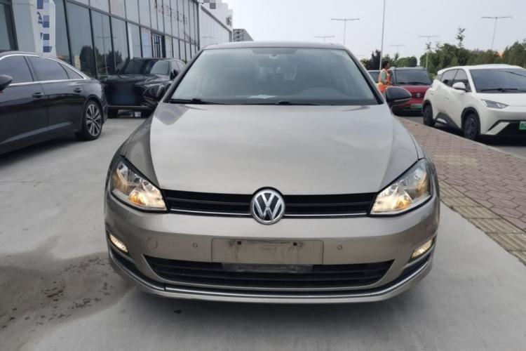 Used Volkswagen Golf 2017 1.6L Automatic Comfort Million-Vehicle Anniversary Edition Front
