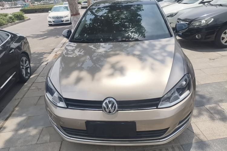 Used Volkswagen Golf 2017 1.6L Automatic Comfort Million-Vehicle Anniversary Edition Front