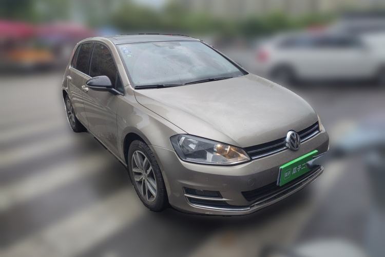 Used Volkswagen Golf 2017 230TSI Automatic Luxury Million-Vehicle Commemorative Edition Front Right 45 Deg