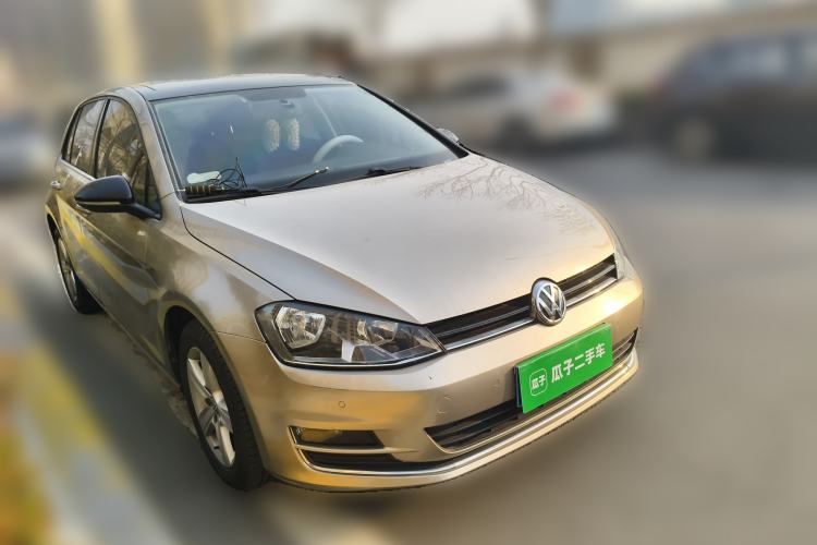 Used Volkswagen Golf 2017 230TSI Automatic Comfort Edition – Celebrating Milestone of One Million Units Front Right 45 Deg