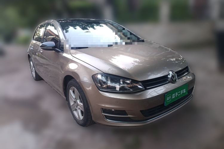 Used Volkswagen Golf 2017 230TSI Automatic Comfort Edition – Celebrating Milestone of One Million Units Front Right 45 Deg