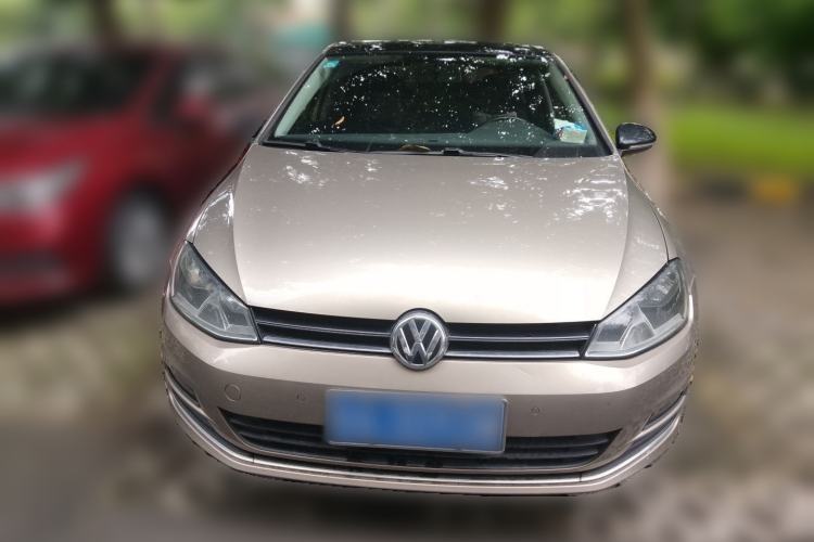 Used Volkswagen Golf 2017 1.6L Automatic Comfort Million-Vehicle Anniversary Edition Front